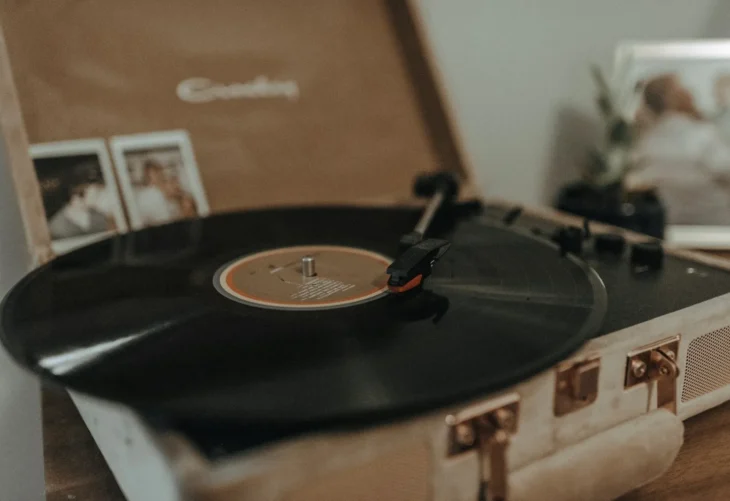 What Meeting Rhythm Keeps a Growing Team Aligned Without Wasting Hours?