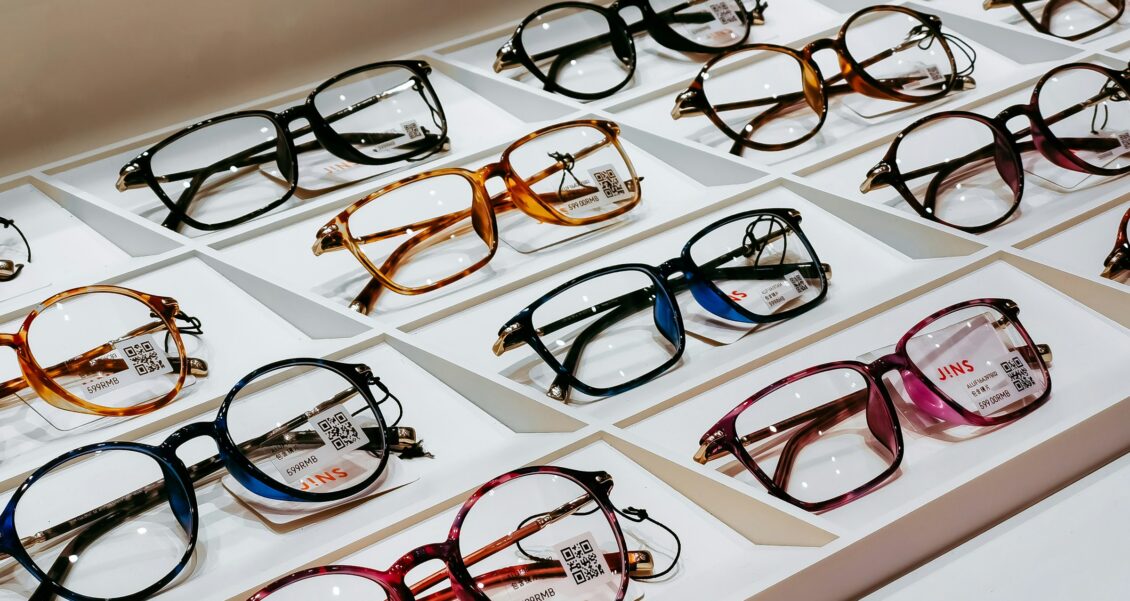 A Simple End-of-Year Listing Check: What an Independent Eye Care Practice Should Confirm Before January