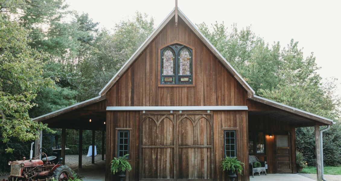 Simple AI Goals for the New Year: How an Event Barn Can Add Help Without Losing the Human Hand