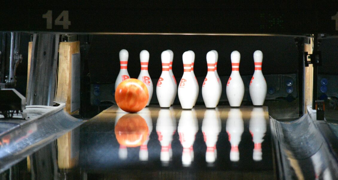 How to Use One Platform for a Year-End Marketing Review: A Quiet Afternoon for a Family Bowling Alley