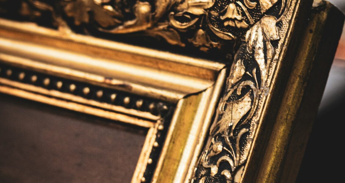 What Worked in Search This Year, and What to Keep: A Year-End Look for a Small Frame Shop